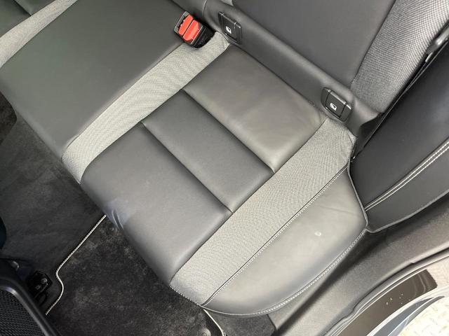 Ｖ６０ Ｂ５　Ｒデザイン　クライメートパッケージ　ｈａｒｍａｎ／ｋａｒｄｏｎ　アダプティブクルーズコントロール　３６０度ビューカメラ　純正ナビ　禁煙車　ヘッドアップディスプレイ　全席シートヒーター　電動リアゲート（36枚目）