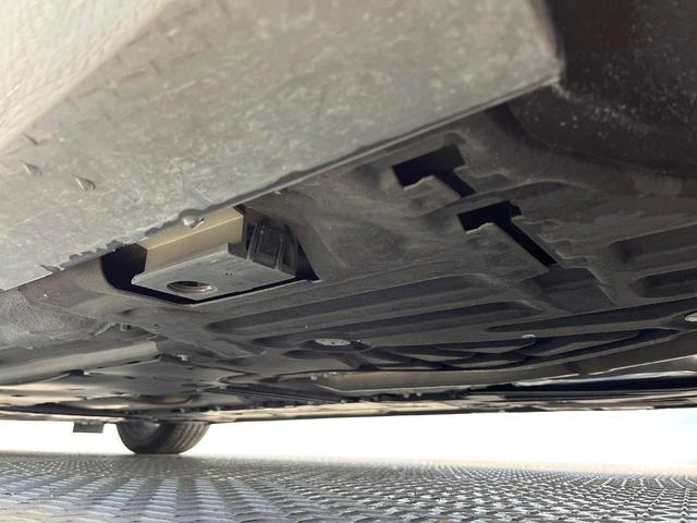 Ｖ６０ Ｂ５　Ｒデザイン　クライメートパッケージ　ｈａｒｍａｎ／ｋａｒｄｏｎ　アダプティブクルーズコントロール　３６０度ビューカメラ　純正ナビ　禁煙車　ヘッドアップディスプレイ　全席シートヒーター　電動リアゲート（37枚目）