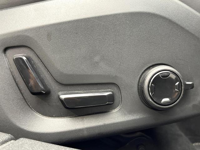 Ｖ６０ Ｂ５　Ｒデザイン　クライメートパッケージ　ｈａｒｍａｎ／ｋａｒｄｏｎ　アダプティブクルーズコントロール　３６０度ビューカメラ　純正ナビ　禁煙車　ヘッドアップディスプレイ　全席シートヒーター　電動リアゲート（51枚目）