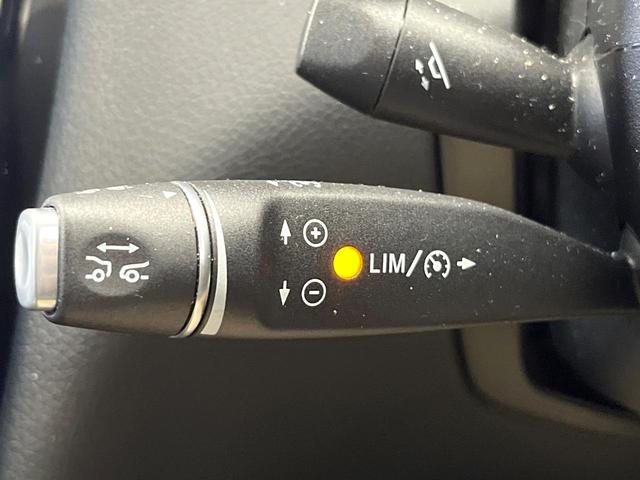 ＧＬＣ ＧＬＣ２００　クーペスポーツ　レーダーセーフティパッケージ　ＬＥＤインテリジェントライトシステム　全周囲カメラ　合皮／スエード調コンビシート　前席メモリー付パワーシート　前席シートヒーター　純正１９インチアルミ　キーレスゴー　禁煙（5枚目）