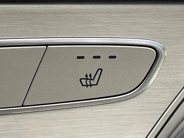 ＧＬＣ ＧＬＣ２００　クーペスポーツ　レーダーセーフティパッケージ　ＬＥＤインテリジェントライトシステム　全周囲カメラ　合皮／スエード調コンビシート　前席メモリー付パワーシート　前席シートヒーター　純正１９インチアルミ　キーレスゴー　禁煙（7枚目）