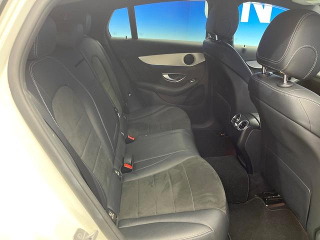 ＧＬＣ ＧＬＣ２００　クーペスポーツ　レーダーセーフティパッケージ　ＬＥＤインテリジェントライトシステム　全周囲カメラ　合皮／スエード調コンビシート　前席メモリー付パワーシート　前席シートヒーター　純正１９インチアルミ　キーレスゴー　禁煙（10枚目）