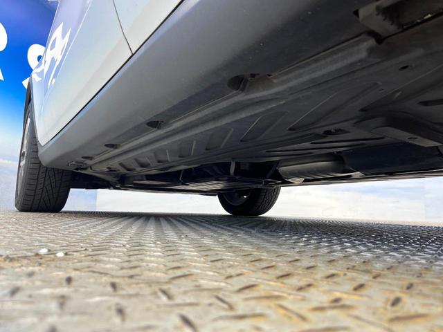 ＧＬＣ ＧＬＣ２００　クーペスポーツ　レーダーセーフティパッケージ　ＬＥＤインテリジェントライトシステム　全周囲カメラ　合皮／スエード調コンビシート　前席メモリー付パワーシート　前席シートヒーター　純正１９インチアルミ　キーレスゴー　禁煙（23枚目）