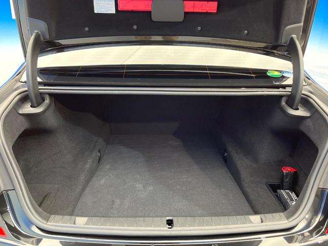 7シリーズ 740i Mスポーツ サンルーフ オプション20インチアルミ ドライビングアシストプラス パーキングアシスト ブラックナッパレザーシート 前席シートエアコン・パワーシート 全席シートヒーター 全ドアソフトクローズ 禁煙車(13枚目)