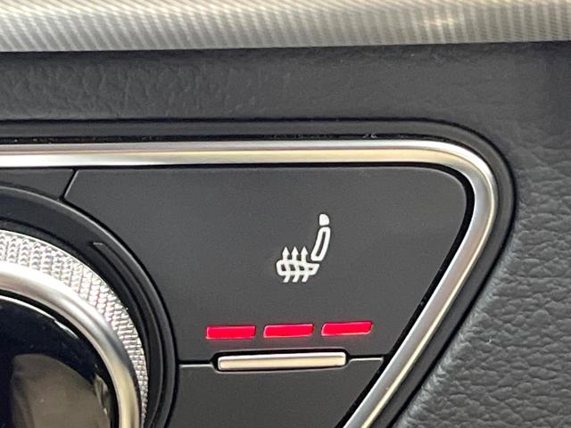 Ｑ５ ＴＤＩ　１ｓｔエディション　ブラックスタイリング　２５０台限定車　アダプティブクルーズコントロール　マトリクスＬＥＤヘッドライト　黒革シート　バーチャルコックピット　３６０度カメラシステム　全席シートヒーター　純正ナビ　純正２０インチアルミ　禁煙車（8枚目）