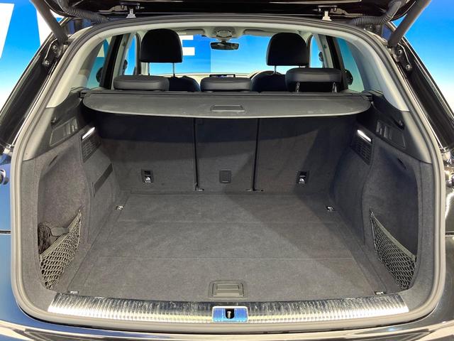 Ｑ５ ＴＤＩ　１ｓｔエディション　ブラックスタイリング　２５０台限定車　アダプティブクルーズコントロール　マトリクスＬＥＤヘッドライト　黒革シート　バーチャルコックピット　３６０度カメラシステム　全席シートヒーター　純正ナビ　純正２０インチアルミ　禁煙車（12枚目）