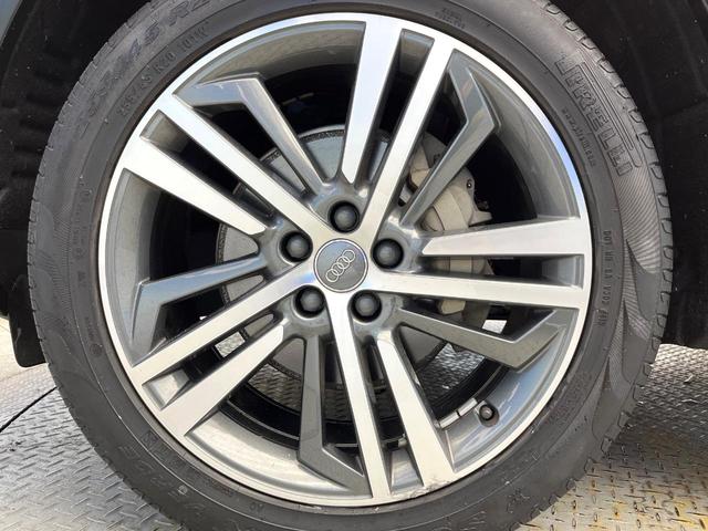 Ｑ５ ＴＤＩ　１ｓｔエディション　ブラックスタイリング　２５０台限定車　アダプティブクルーズコントロール　マトリクスＬＥＤヘッドライト　黒革シート　バーチャルコックピット　３６０度カメラシステム　全席シートヒーター　純正ナビ　純正２０インチアルミ　禁煙車（26枚目）