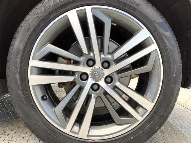 Ｑ５ ＴＤＩ　１ｓｔエディション　ブラックスタイリング　２５０台限定車　アダプティブクルーズコントロール　マトリクスＬＥＤヘッドライト　黒革シート　バーチャルコックピット　３６０度カメラシステム　全席シートヒーター　純正ナビ　純正２０インチアルミ　禁煙車（27枚目）