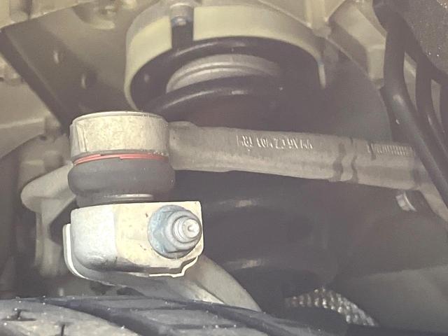 Ｑ５ ＴＤＩ　１ｓｔエディション　ブラックスタイリング　２５０台限定車　アダプティブクルーズコントロール　マトリクスＬＥＤヘッドライト　黒革シート　バーチャルコックピット　３６０度カメラシステム　全席シートヒーター　純正ナビ　純正２０インチアルミ　禁煙車（43枚目）