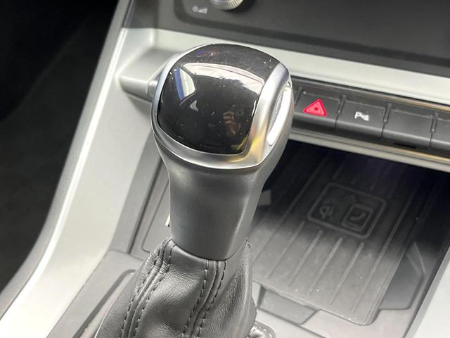 Ｑ３ ３５ＴＦＳＩアドバンスド　ワンオーナー　コンビニエンス／アシスタンスパッケージ　テクノロジーパッケージ　アダプティブクルーズコントロール　前席パワーシート　前席シートヒーター　ホールドアシスト　バーチャルコックピット　禁煙車（12枚目）