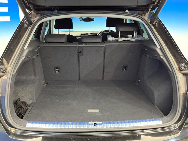 Ｑ３ ３５ＴＦＳＩアドバンスド　ワンオーナー　コンビニエンス／アシスタンスパッケージ　テクノロジーパッケージ　アダプティブクルーズコントロール　前席パワーシート　前席シートヒーター　ホールドアシスト　バーチャルコックピット　禁煙車（13枚目）