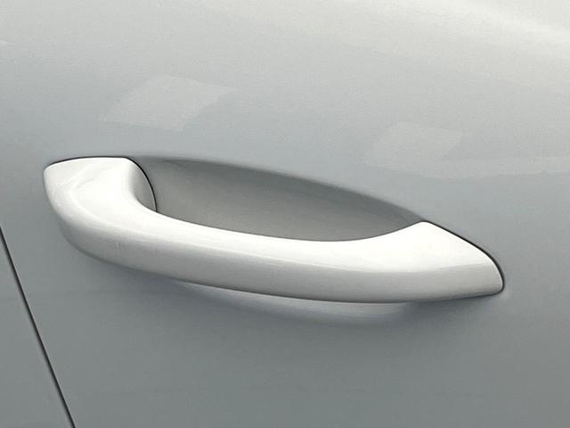 マカン マカン　４ＷＤ　クルーズコントロール　電動リアゲート　ＨＩＤヘッドランプ　前席パワーシート　純正１９インチアルミ　Ｂｌｕｅｔｏｏｔｈ　バックカメラ　ワンオーナー　禁煙車（39枚目）