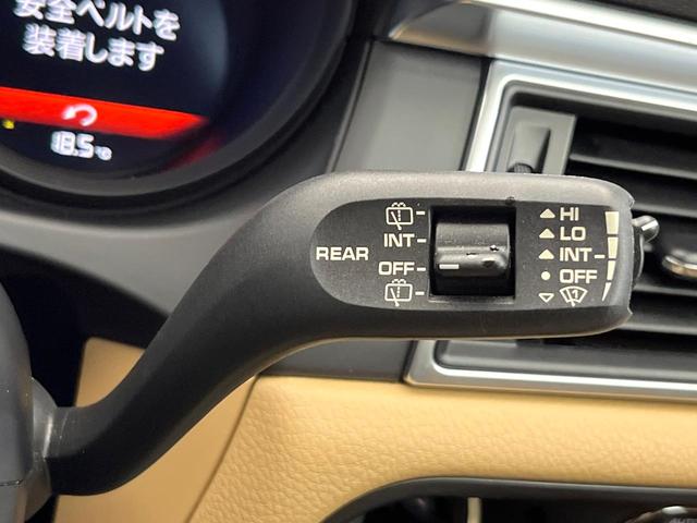 マカン マカン　４ＷＤ　クルーズコントロール　電動リアゲート　ＨＩＤヘッドランプ　前席パワーシート　純正１９インチアルミ　Ｂｌｕｅｔｏｏｔｈ　バックカメラ　ワンオーナー　禁煙車（52枚目）