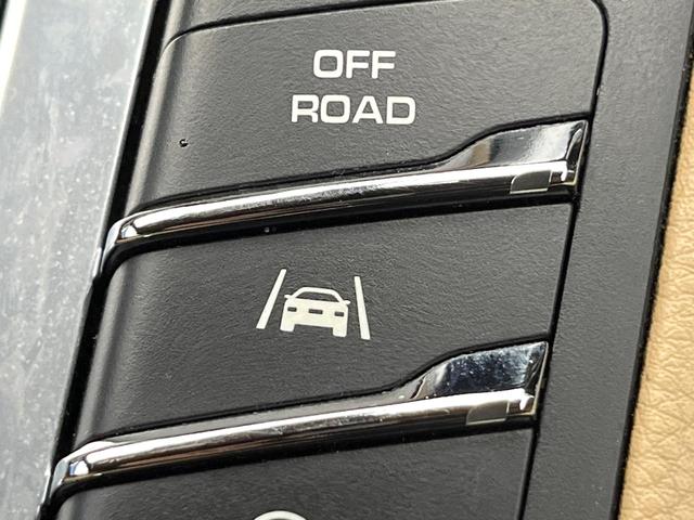 マカン マカン　４ＷＤ　クルーズコントロール　電動リアゲート　ＨＩＤヘッドランプ　前席パワーシート　純正１９インチアルミ　Ｂｌｕｅｔｏｏｔｈ　バックカメラ　ワンオーナー　禁煙車（62枚目）