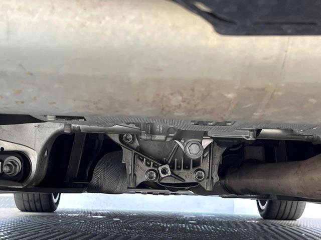 5シリーズ 530i Mスポーツ セレクトパッケージ コンフォートパッケージ サンルーフ ハーマンカードンサウンド ソフトクローズドア 黒革シート 前席シートエアコン 前席パワーシート 全席シートヒーター ダブルエアコン 禁煙車(23枚目)