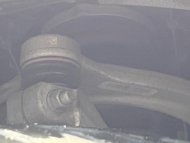 5シリーズ 530i Mスポーツ セレクトパッケージ コンフォートパッケージ サンルーフ ハーマンカードンサウンド ソフトクローズドア 黒革シート 前席シートエアコン 前席パワーシート 全席シートヒーター ダブルエアコン 禁煙車(27枚目)