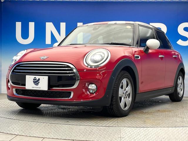 ＭＩＮＩ クーパーＤ　５ドア　ＬＥＤライトパッケージ　カメラ／パーキングアシストパッケージ　ペッパーパッケージ　純正ナビ　リアビューカメラ　ユニオンジャックデザインリアコンビネーションランプ　禁煙車　ディーゼル（22枚目）