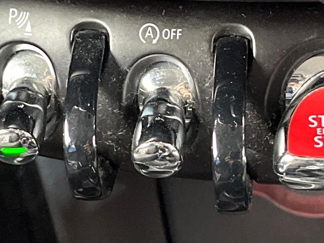 ＭＩＮＩ クーパーＤ　５ドア　ＬＥＤライトパッケージ　カメラ／パーキングアシストパッケージ　ペッパーパッケージ　純正ナビ　リアビューカメラ　ユニオンジャックデザインリアコンビネーションランプ　禁煙車　ディーゼル（59枚目）