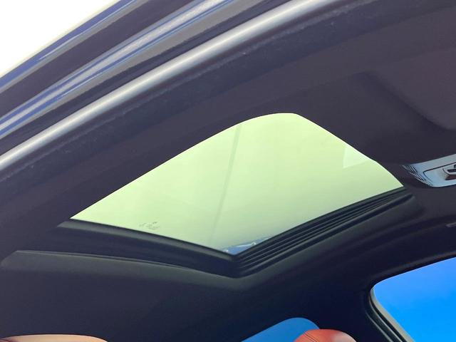 Ｘ６ ｘＤｒｉｖｅ　３５ｉ　Ｍスポーツ　セレクトパッケージ　サンルーフ　全席シートヒーター　赤革シート　前席パワーシート　レーダークルーズコントロール　バックカメラ　純正２０インチアルミ　コンフォートアクセス　プライバシーガラス　禁煙車（4枚目）