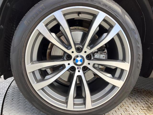 Ｘ６ ｘＤｒｉｖｅ　３５ｉ　Ｍスポーツ　セレクトパッケージ　サンルーフ　全席シートヒーター　赤革シート　前席パワーシート　レーダークルーズコントロール　バックカメラ　純正２０インチアルミ　コンフォートアクセス　プライバシーガラス　禁煙車（33枚目）