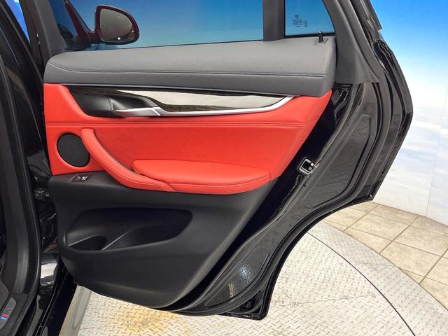 Ｘ６ ｘＤｒｉｖｅ　３５ｉ　Ｍスポーツ　セレクトパッケージ　サンルーフ　全席シートヒーター　赤革シート　前席パワーシート　レーダークルーズコントロール　バックカメラ　純正２０インチアルミ　コンフォートアクセス　プライバシーガラス　禁煙車（42枚目）