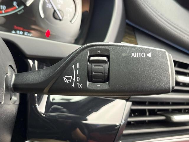 Ｘ６ ｘＤｒｉｖｅ　３５ｉ　Ｍスポーツ　セレクトパッケージ　サンルーフ　全席シートヒーター　赤革シート　前席パワーシート　レーダークルーズコントロール　バックカメラ　純正２０インチアルミ　コンフォートアクセス　プライバシーガラス　禁煙車（53枚目）
