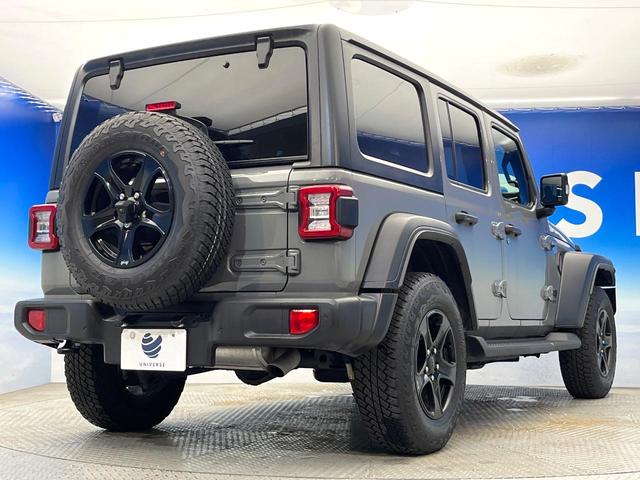 ジープ・ラングラーアンリミテッド スポーツアルティテュード　３００台限定車　アダプティブクルーズコントロール　純正ディスプレイオーディオ　アップルカープレイ　Ｂｌｕｅｔｏｏｔｈ　ＬＥＤヘッドライト　純正１７インチアルミホイール　バックカメラ　禁煙車（21枚目）