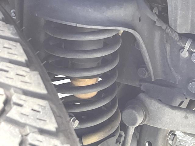 ジープ・ラングラーアンリミテッド スポーツアルティテュード　３００台限定車　アダプティブクルーズコントロール　純正ディスプレイオーディオ　アップルカープレイ　Ｂｌｕｅｔｏｏｔｈ　ＬＥＤヘッドライト　純正１７インチアルミホイール　バックカメラ　禁煙車（39枚目）