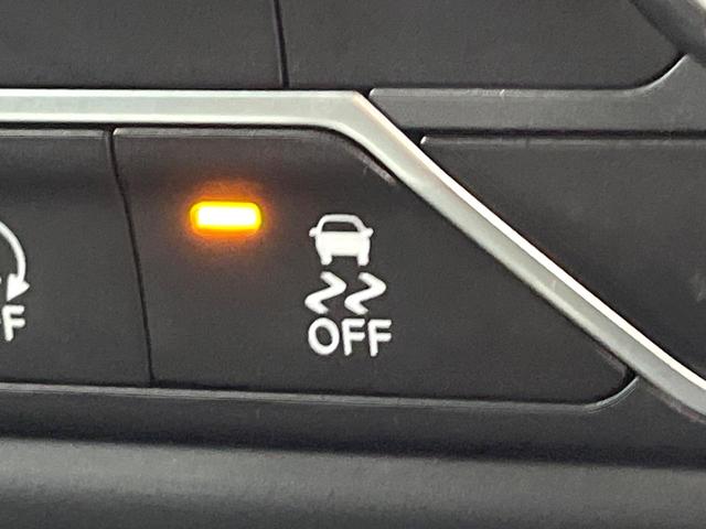 ジープ・ラングラーアンリミテッド スポーツアルティテュード　３００台限定車　アダプティブクルーズコントロール　純正ディスプレイオーディオ　アップルカープレイ　Ｂｌｕｅｔｏｏｔｈ　ＬＥＤヘッドライト　純正１７インチアルミホイール　バックカメラ　禁煙車（58枚目）