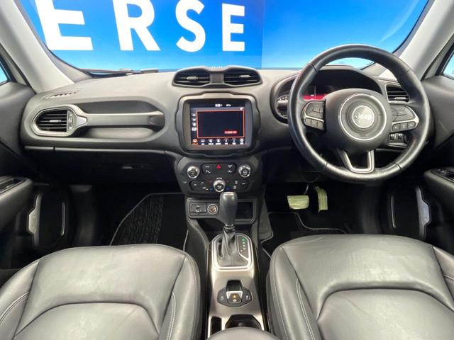 ジープ・レネゲード リミテッド 黒革シート アダプティブクルーズコントロール 純正ナビ リアビューカメラ 前席シートヒーター 前席パワーシート LEDヘッドライト 地デジTV Bluetooth再生 ブラインドスポットアシスト(2枚目)