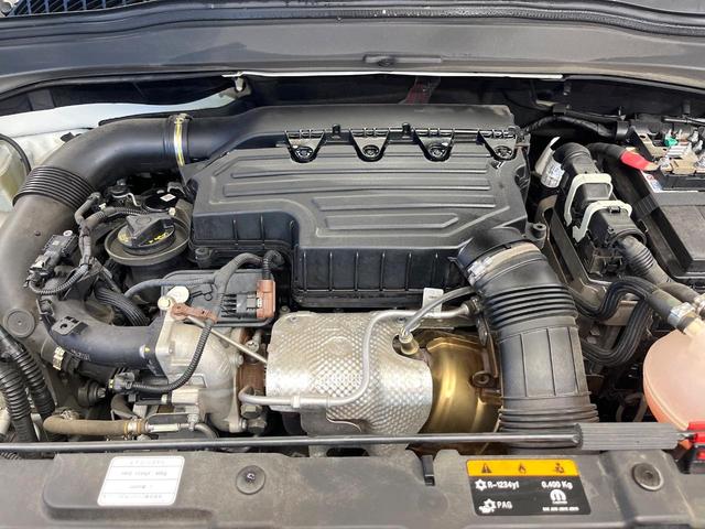 ジープ・レネゲード リミテッド 黒革シート アダプティブクルーズコントロール 純正ナビ リアビューカメラ 前席シートヒーター 前席パワーシート LEDヘッドライト 地デジTV Bluetooth再生 ブラインドスポットアシスト(20枚目)