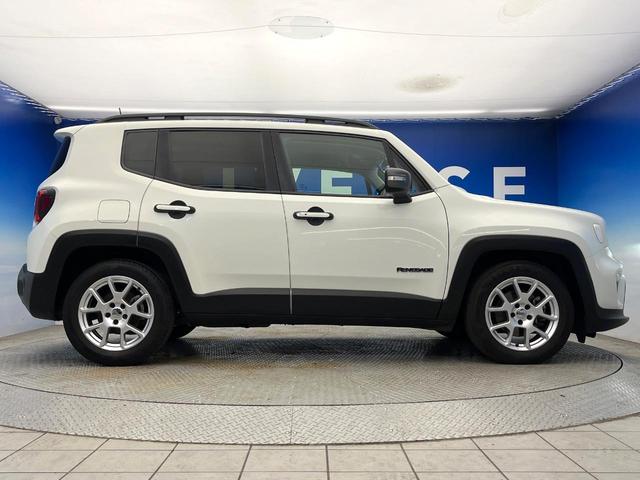 ジープ・レネゲード リミテッド 黒革シート アダプティブクルーズコントロール 純正ナビ リアビューカメラ 前席シートヒーター 前席パワーシート LEDヘッドライト 地デジTV Bluetooth再生 ブラインドスポットアシスト(23枚目)