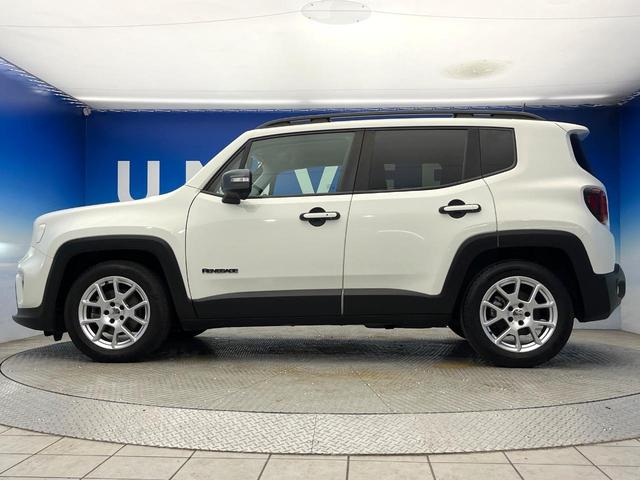 ジープ・レネゲード リミテッド 黒革シート アダプティブクルーズコントロール 純正ナビ リアビューカメラ 前席シートヒーター 前席パワーシート LEDヘッドライト 地デジTV Bluetooth再生 ブラインドスポットアシスト(24枚目)