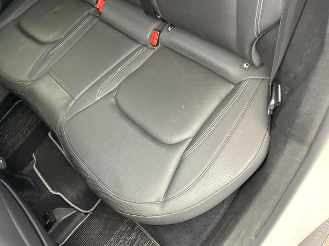 ジープ・レネゲード リミテッド 黒革シート アダプティブクルーズコントロール 純正ナビ リアビューカメラ 前席シートヒーター 前席パワーシート LEDヘッドライト 地デジTV Bluetooth再生 ブラインドスポットアシスト(36枚目)