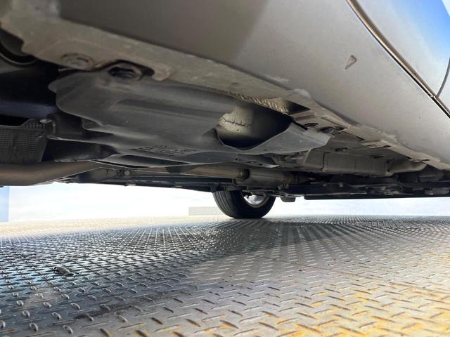 ジープ・レネゲード リミテッド 黒革シート アダプティブクルーズコントロール 純正ナビ リアビューカメラ 前席シートヒーター 前席パワーシート LEDヘッドライト 地デジTV Bluetooth再生 ブラインドスポットアシスト(46枚目)