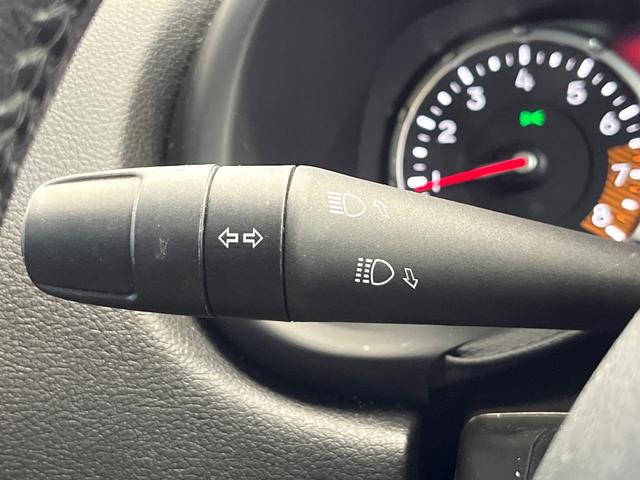 ジープ・レネゲード リミテッド 黒革シート アダプティブクルーズコントロール 純正ナビ リアビューカメラ 前席シートヒーター 前席パワーシート LEDヘッドライト 地デジTV Bluetooth再生 ブラインドスポットアシスト(55枚目)