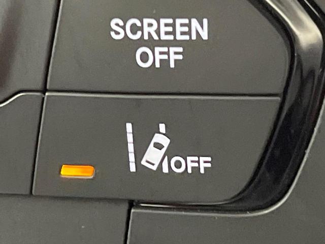 ジープ・レネゲード リミテッド 黒革シート アダプティブクルーズコントロール 純正ナビ リアビューカメラ 前席シートヒーター 前席パワーシート LEDヘッドライト 地デジTV Bluetooth再生 ブラインドスポットアシスト(61枚目)