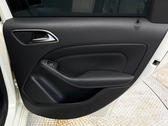 Bクラス B180 サンルーフ レザーエクスクルーシブパッケージ レーダーセーフティパッケージ ベーシックパッケージプラス オートマチックハイビーム LEDヘッドランプ 前席シートヒーター 純正ナビ バックカメラ 禁煙車(42枚目)