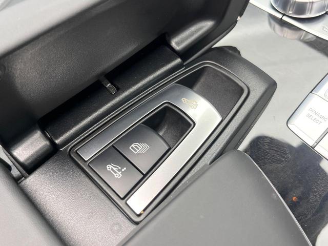 ＳＬ ＳＬ４００　ロールカーテン付パノラミックバリオルーフ　レーダーセーフティパッケージ　クリアランスソナー　ナッパ革シート　前席パワーシート　前席シートヒーター　前席シートベンチレーション　アダプティブハイビーム（61枚目）