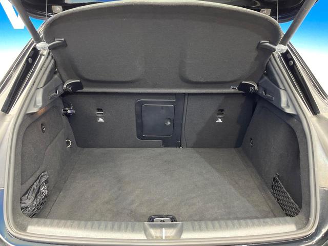 ＧＬＡクラス ＧＬＡ２２０　４マチック　後期モデル　レザーエクスクルーシブパッケージ　レーダーセーフティパッケージ　クリアランスソナー　前席シートヒーター　前席パワーシート　アダプティブハイビームアシストプラス　ＬＥＤヘッドランプ　禁煙車（13枚目）