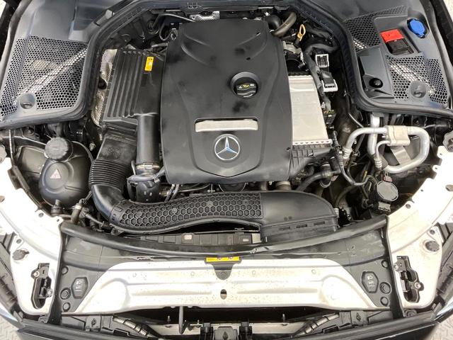 Ｃクラス Ｃ２００アバンギャルド　ＡＭＧライン　レザーエクスクルーシブパッケージ　レーダーセーフティパッケージ　ベーシックパッケージ　クリアランスソナー　アダプティブハイビームアシストプラス　マルチビームＬＥＤヘッドランプ　純正ナビ　バックカメラ（21枚目）