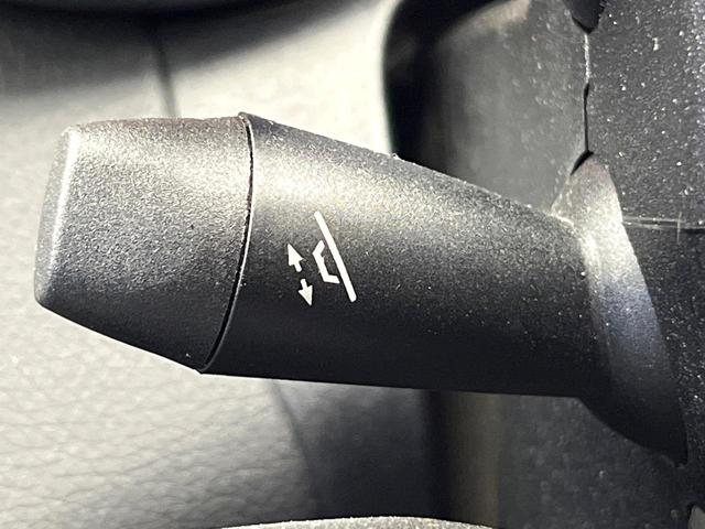 Ｃクラス Ｃ２００アバンギャルド　ＡＭＧライン　レザーエクスクルーシブパッケージ　レーダーセーフティパッケージ　ベーシックパッケージ　クリアランスソナー　アダプティブハイビームアシストプラス　マルチビームＬＥＤヘッドランプ　純正ナビ　バックカメラ（66枚目）