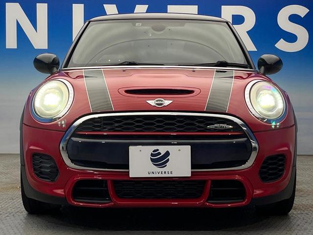 MINI ジョンクーパーワークス パノラマサンルーフ ハーマンカードンサウンドシステム クルーズコントロール オートライト LEDヘッドランプ 純正18インチAW デュアルオートエアコン 純正ナビ Bluetooth接続 禁煙車(16枚目)