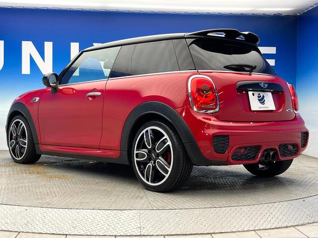 MINI ジョンクーパーワークス パノラマサンルーフ ハーマンカードンサウンドシステム クルーズコントロール オートライト LEDヘッドランプ 純正18インチAW デュアルオートエアコン 純正ナビ Bluetooth接続 禁煙車(19枚目)