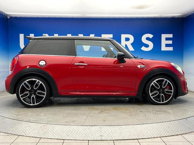 MINI ジョンクーパーワークス パノラマサンルーフ ハーマンカードンサウンドシステム クルーズコントロール オートライト LEDヘッドランプ 純正18インチAW デュアルオートエアコン 純正ナビ Bluetooth接続 禁煙車(20枚目)