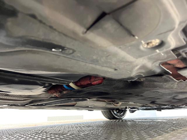 MINI ジョンクーパーワークス パノラマサンルーフ ハーマンカードンサウンドシステム クルーズコントロール オートライト LEDヘッドランプ 純正18インチAW デュアルオートエアコン 純正ナビ Bluetooth接続 禁煙車(25枚目)