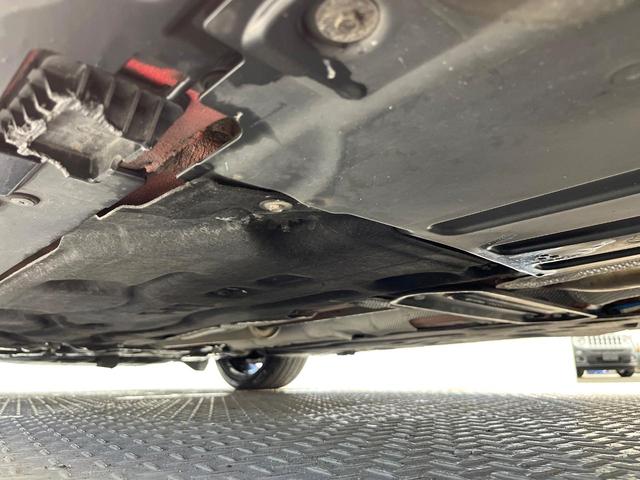 MINI ジョンクーパーワークス パノラマサンルーフ ハーマンカードンサウンドシステム クルーズコントロール オートライト LEDヘッドランプ 純正18インチAW デュアルオートエアコン 純正ナビ Bluetooth接続 禁煙車(26枚目)