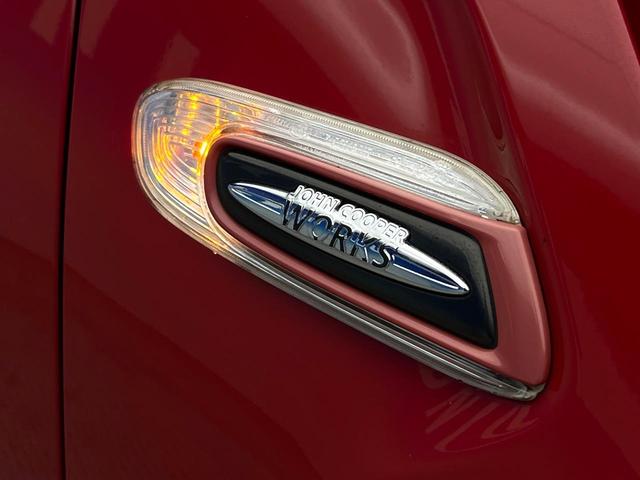 MINI ジョンクーパーワークス パノラマサンルーフ ハーマンカードンサウンドシステム クルーズコントロール オートライト LEDヘッドランプ 純正18インチAW デュアルオートエアコン 純正ナビ Bluetooth接続 禁煙車(29枚目)