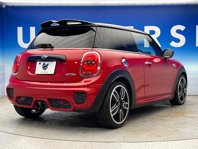 MINI ジョンクーパーワークス パノラマサンルーフ ハーマンカードンサウンドシステム クルーズコントロール オートライト LEDヘッドランプ 純正18インチAW デュアルオートエアコン 純正ナビ Bluetooth接続 禁煙車(31枚目)