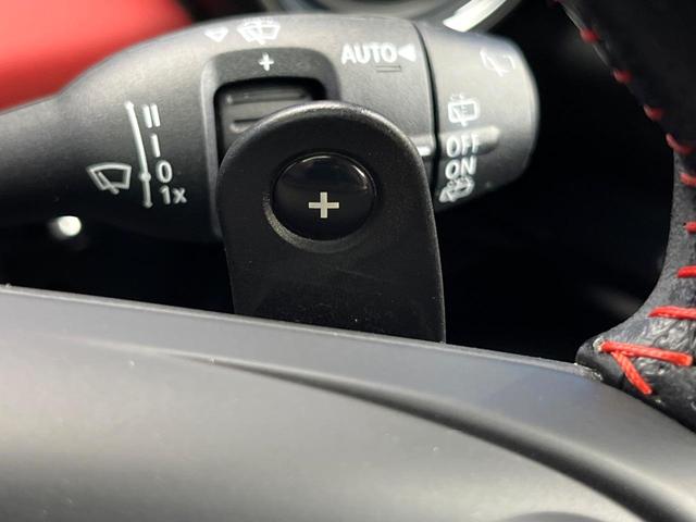 MINI ジョンクーパーワークス パノラマサンルーフ ハーマンカードンサウンドシステム クルーズコントロール オートライト LEDヘッドランプ 純正18インチAW デュアルオートエアコン 純正ナビ Bluetooth接続 禁煙車(56枚目)